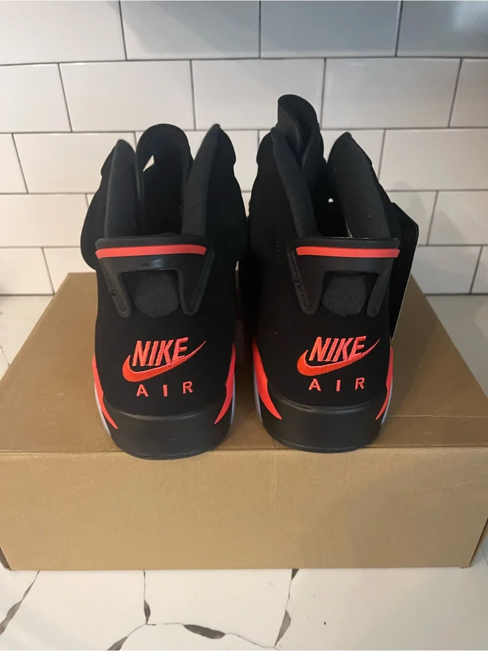 Men’s Retro 6 Infared Size 13.